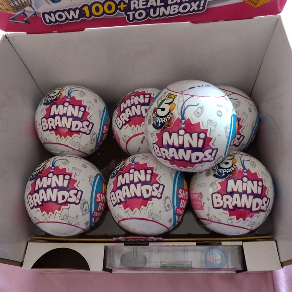 Mini Brands Zuru - Picture 2 of 3